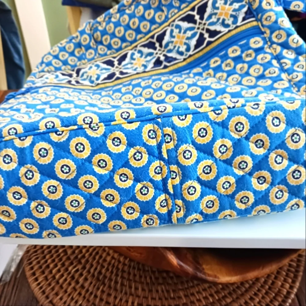 VeraBradley Tall Tote/Purse NWOT - Picture 9 of 9